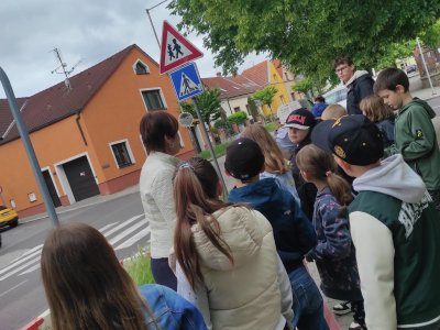 Prvouka - vycházka za dopravními značkami