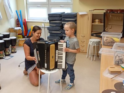 Písmeno S, Den bez aut a Zemědělská výstava