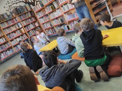 Beseda v knihovně