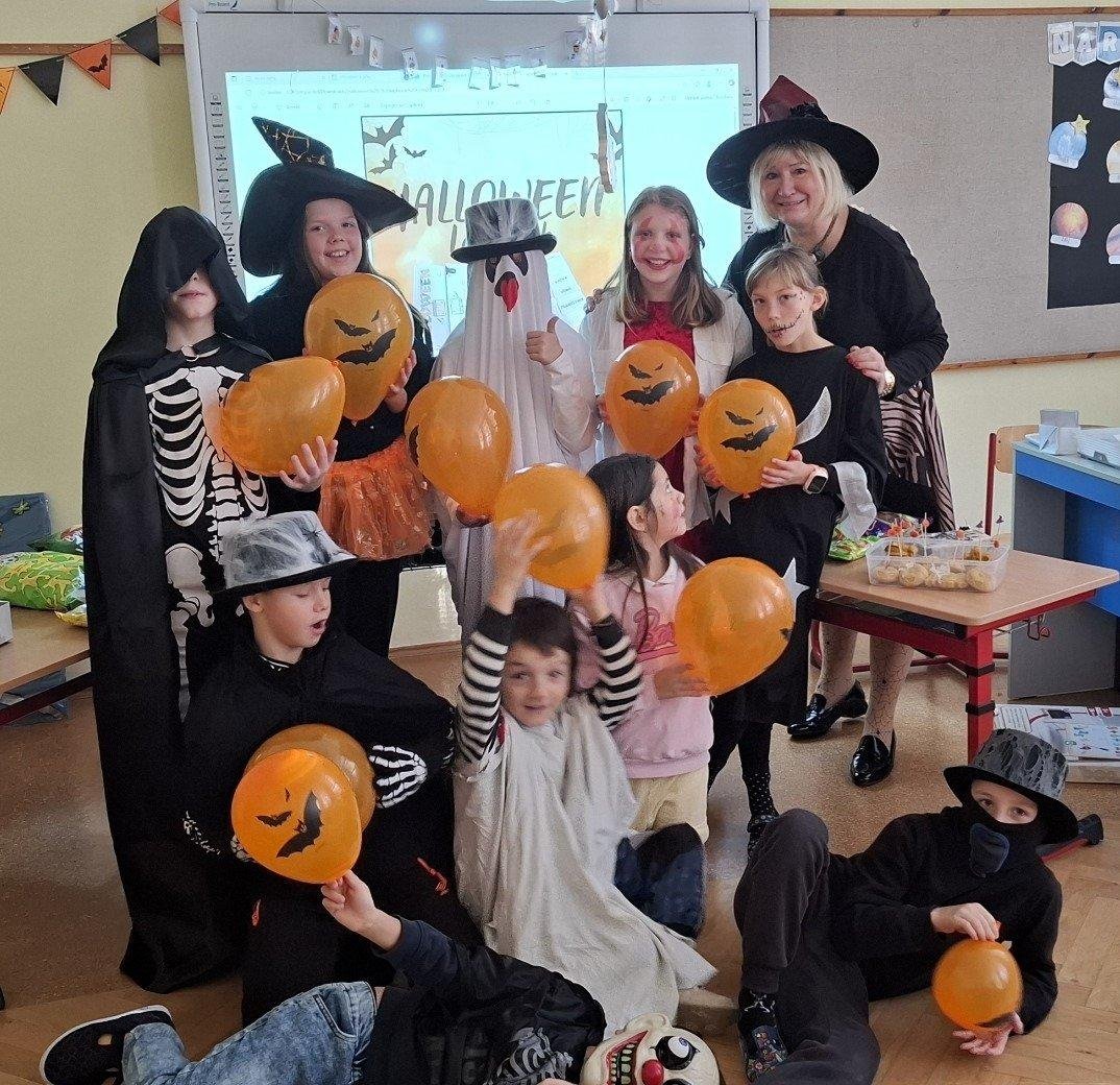 Oslava Halloweenu ve 4.B