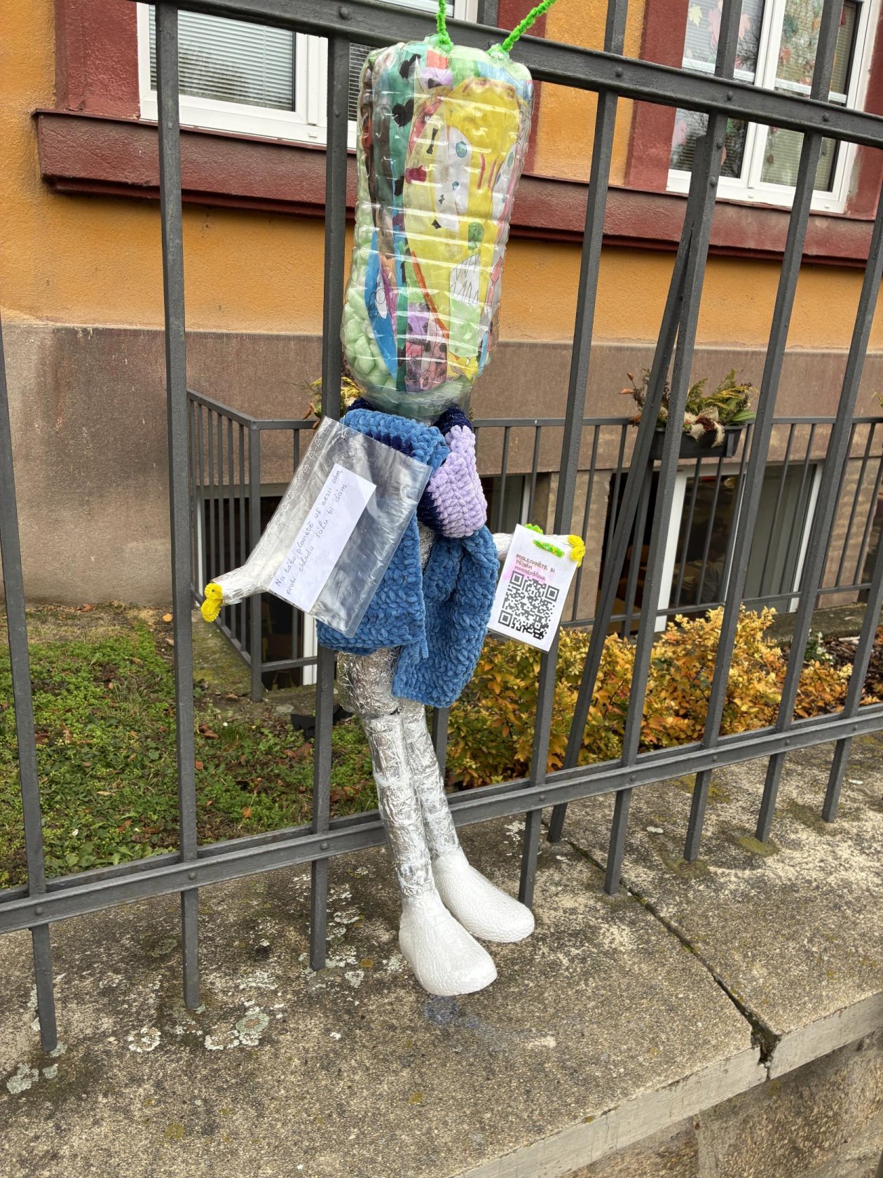 Marťan Hugo má nového přítele ze Země!