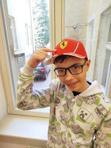 Den s pokrývkou hlavy