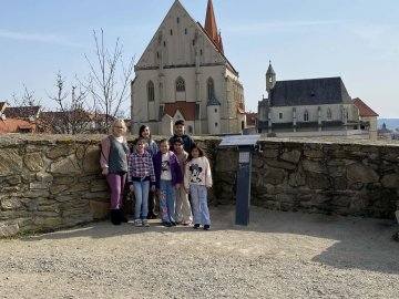 "Učebnici jsme zavřeli a šli objevovat Znojmo"