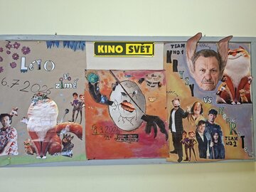 „Pst! Teď začíná film."